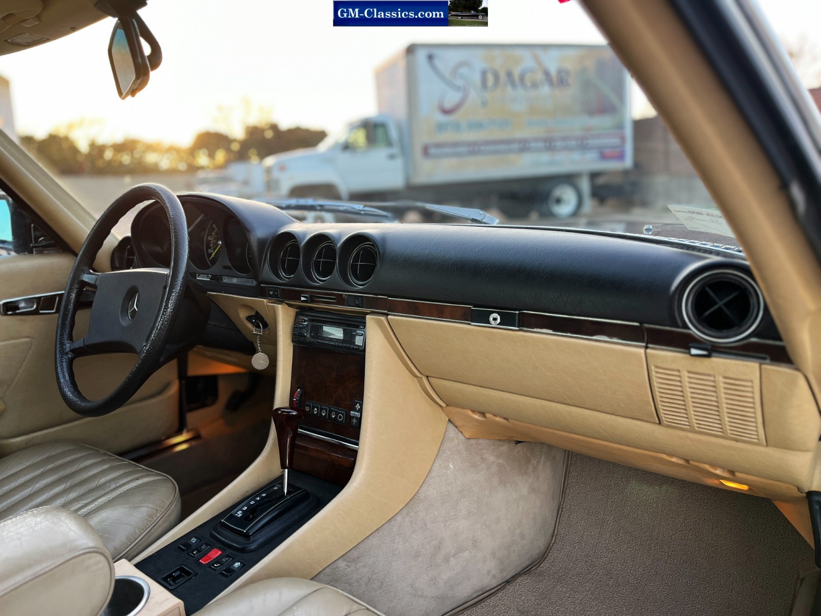 Mercedes-Benz-SL-Class-1984-Convertible-13