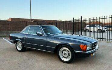 Mercedes-Benz-SL-Class-1984-Convertible-15