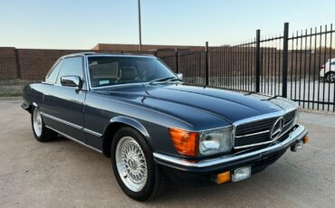 Mercedes-Benz-SL-Class-1984-Convertible-17