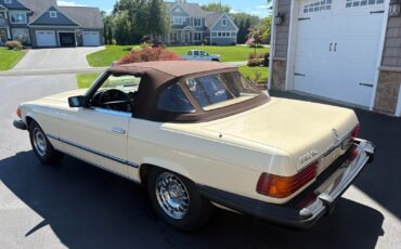 Mercedes-Benz-SL-Class-1984-Convertible-2