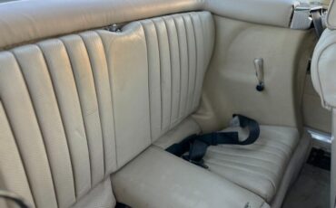 Mercedes-Benz-SL-Class-1984-Convertible-32