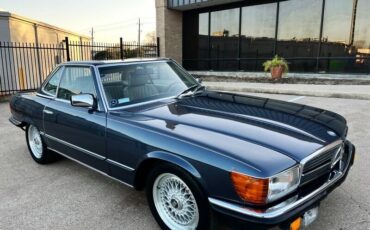 Mercedes-Benz-SL-Class-1984-Convertible-34