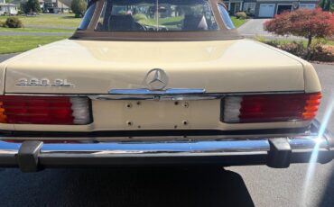 Mercedes-Benz-SL-Class-1984-Convertible-5