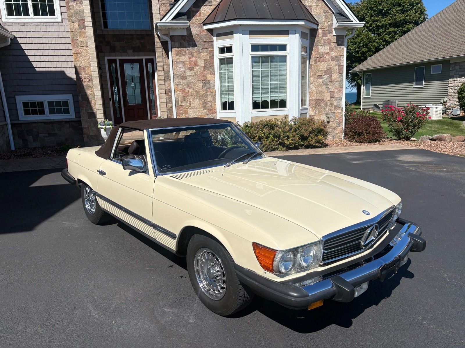 Mercedes-Benz SL-Class 1984 Convertible