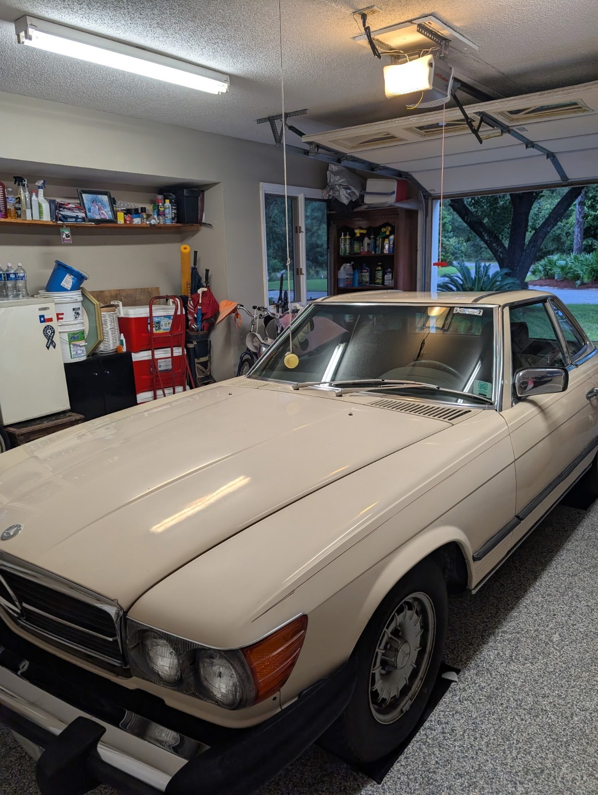 Mercedes-Benz-SL-Class-1985-Convertible-1