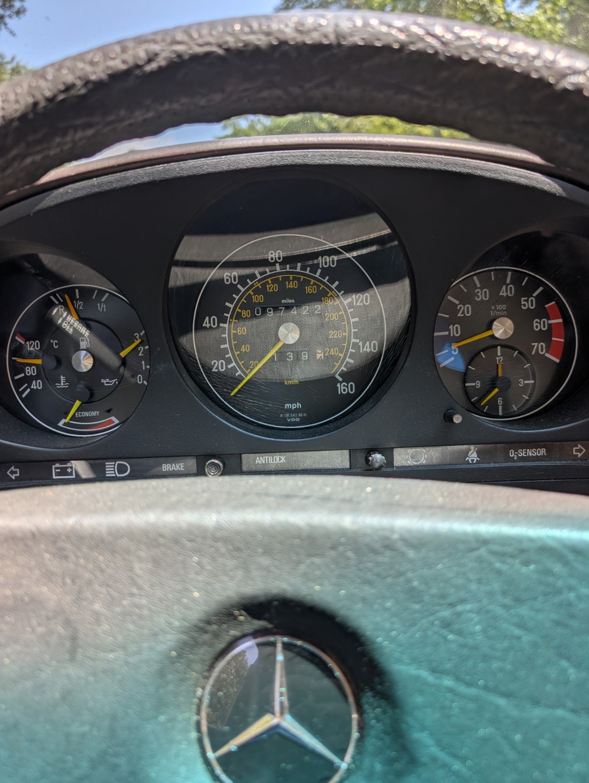 Mercedes-Benz-SL-Class-1985-Convertible-13