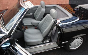 Mercedes-Benz-SL-Class-1986-Convertible-30