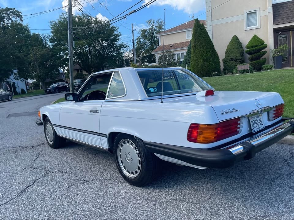Mercedes-Benz-SL-Class-1987-Convertible-2
