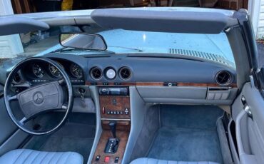 Mercedes-Benz-SL-Class-1987-Convertible-9