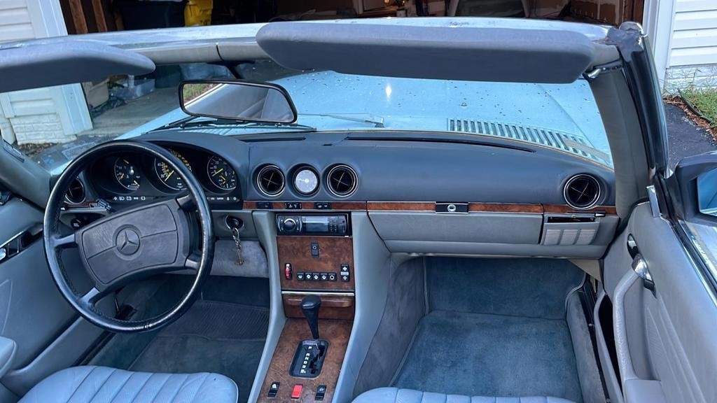 Mercedes-Benz-SL-Class-1987-Convertible-9