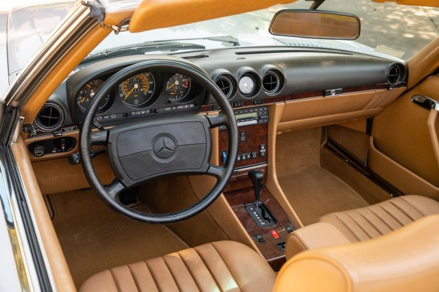 Mercedes-Benz-SL-Class-1987-Coupe-1