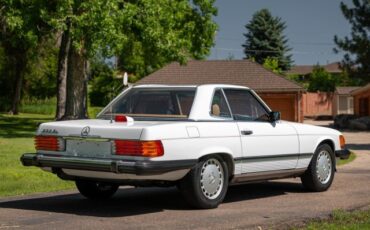 Mercedes-Benz-SL-Class-1987-Coupe-2