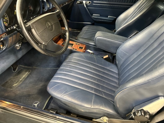 Mercedes-Benz-SL-Class-1988-Convertible-17