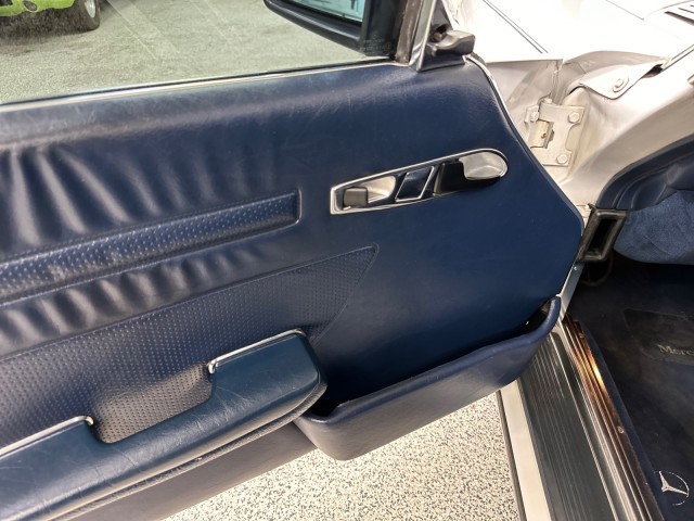 Mercedes-Benz-SL-Class-1988-Convertible-20