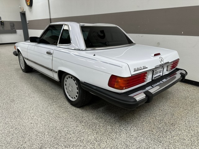 Mercedes-Benz-SL-Class-1988-Convertible-6