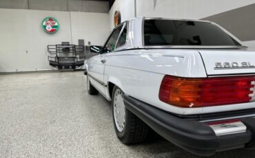 Mercedes-Benz-SL-Class-1988-Convertible-8