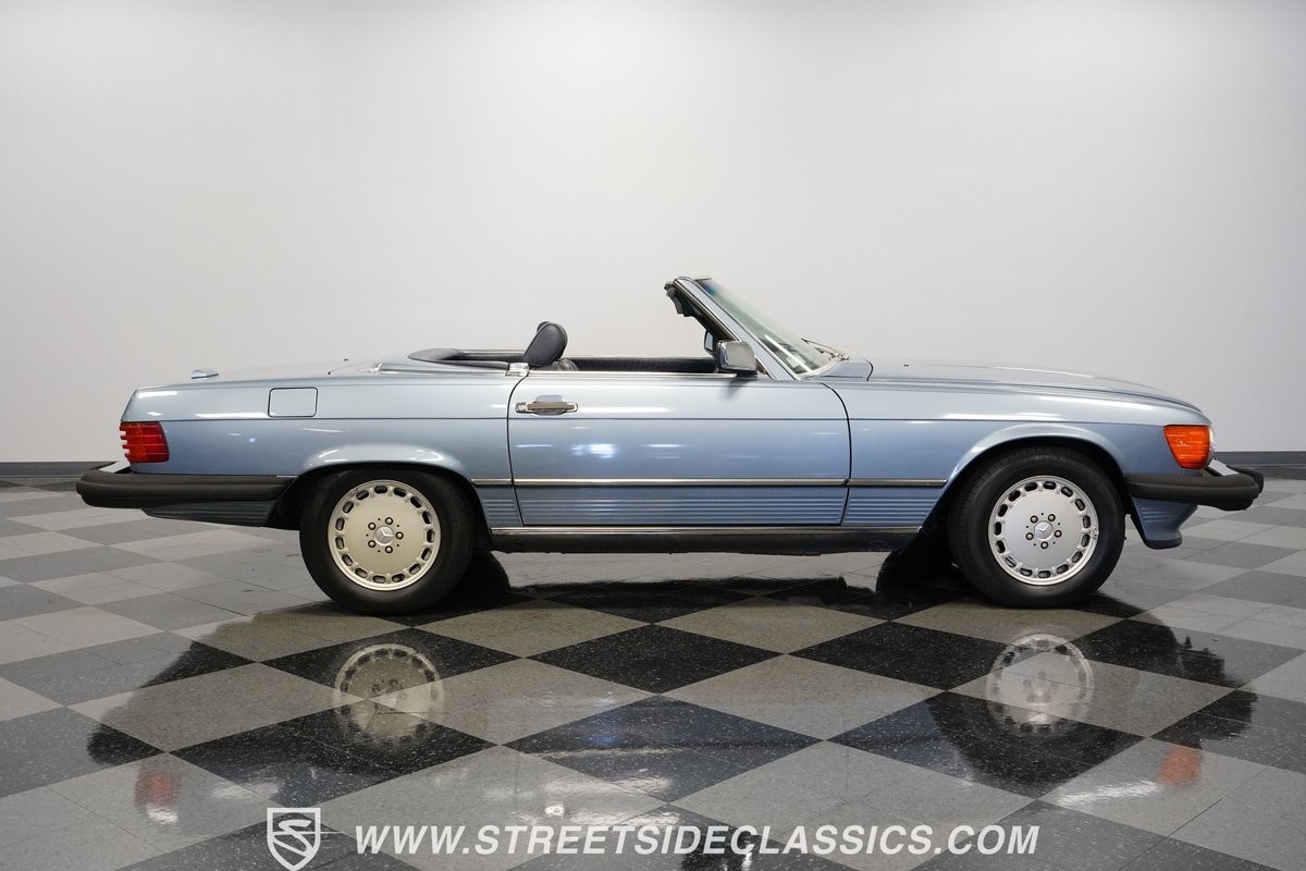 Mercedes-Benz-SL-Class-1988-Roadster-14