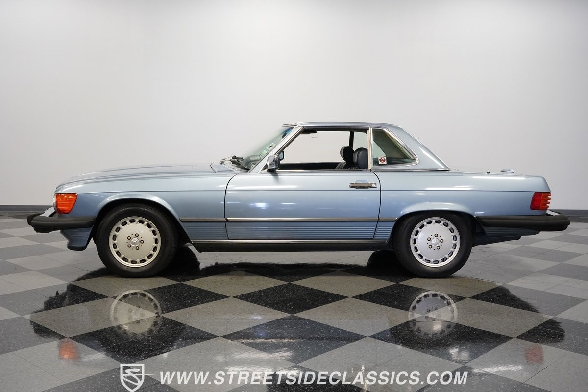 Mercedes-Benz-SL-Class-1988-Roadster-2