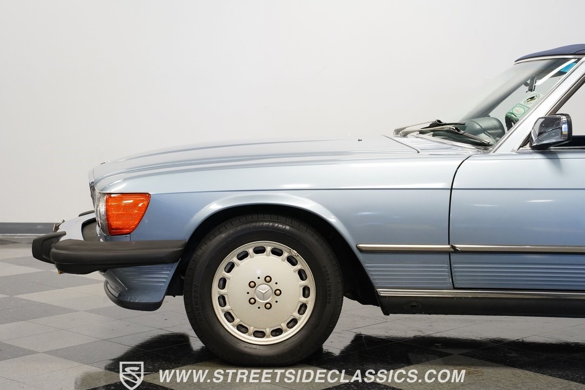 Mercedes-Benz-SL-Class-1988-Roadster-23