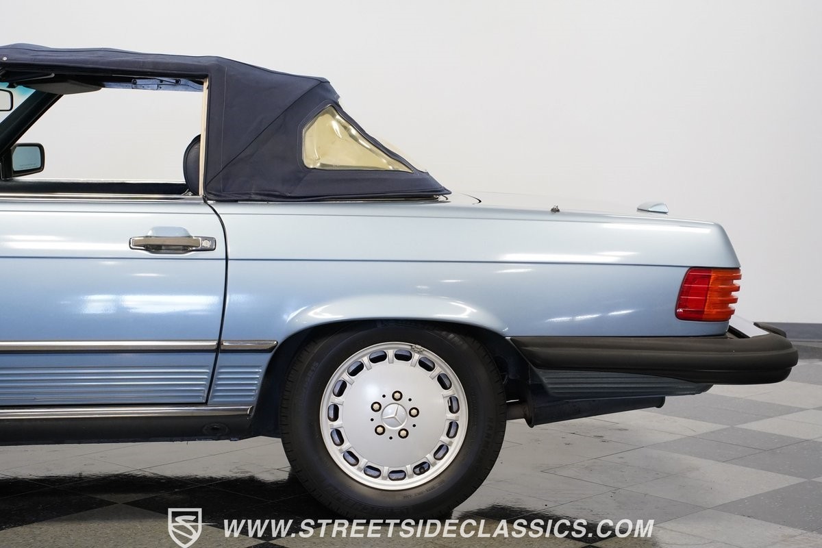 Mercedes-Benz-SL-Class-1988-Roadster-24