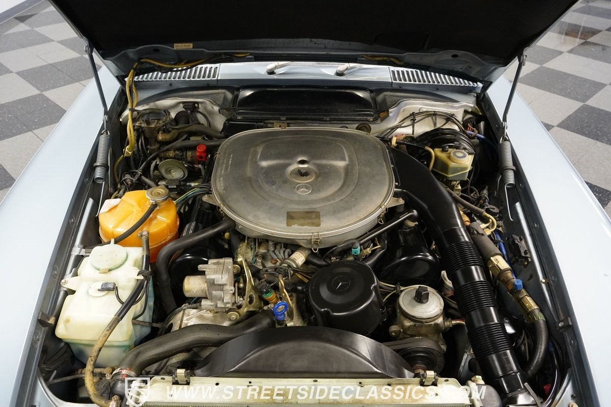 Mercedes-Benz-SL-Class-1988-Roadster-33
