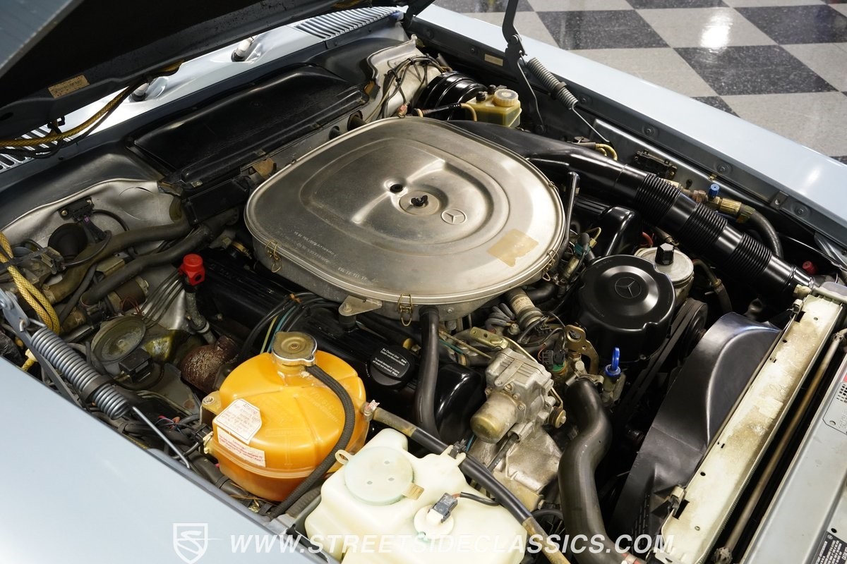 Mercedes-Benz-SL-Class-1988-Roadster-35