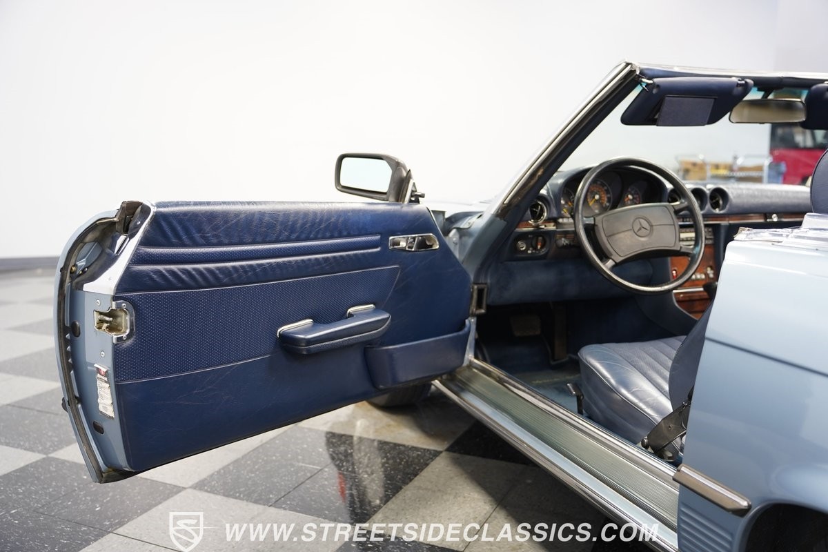 Mercedes-Benz-SL-Class-1988-Roadster-36