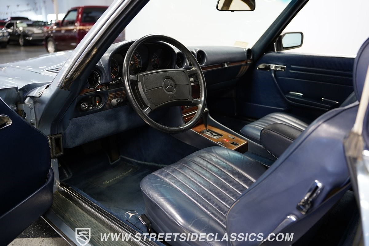Mercedes-Benz-SL-Class-1988-Roadster-4