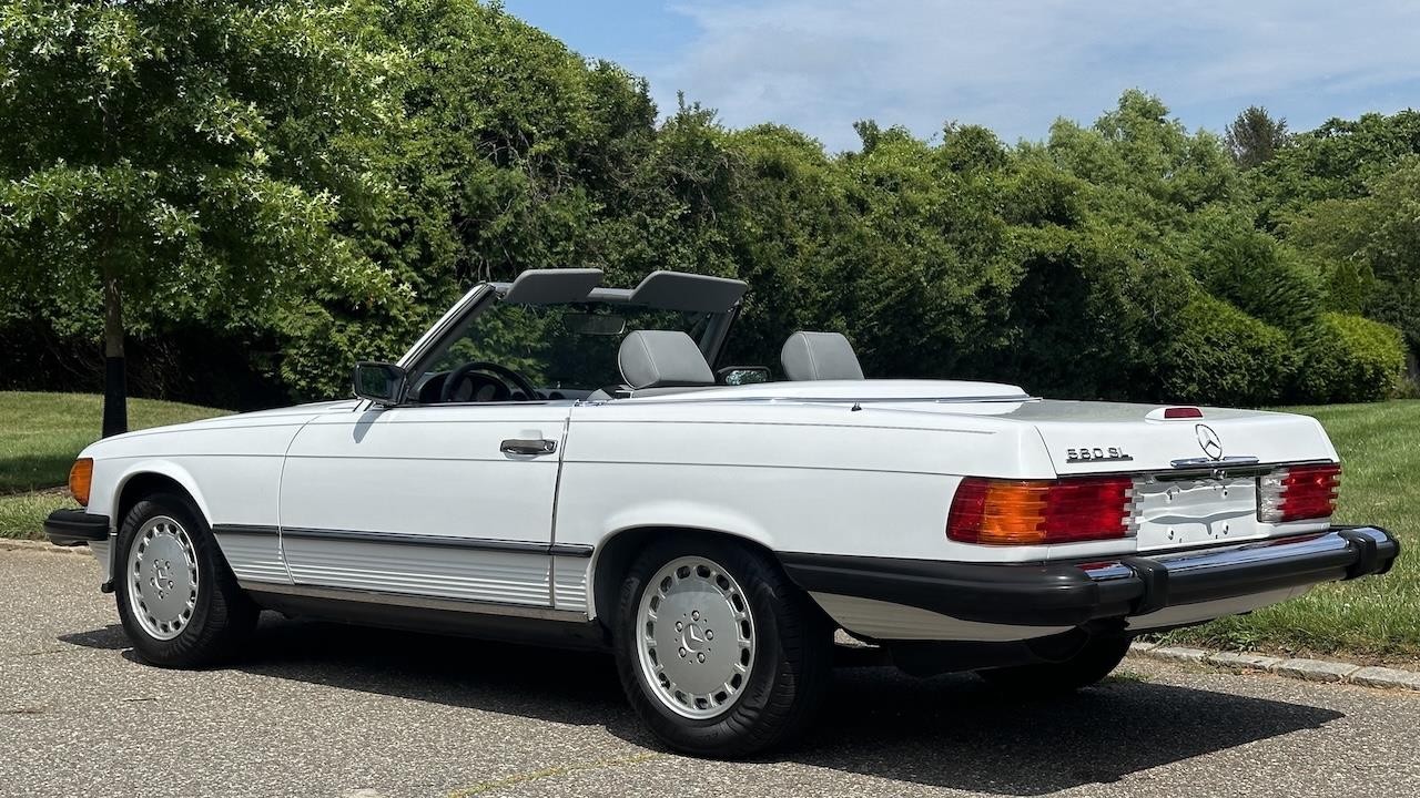 Mercedes-Benz-SL-Class-1989-16