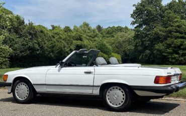 Mercedes-Benz-SL-Class-1989-17