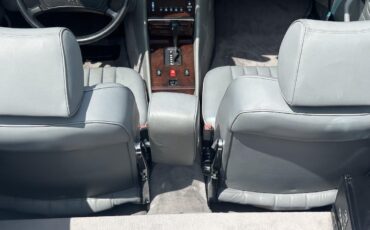 Mercedes-Benz-SL-Class-1989-27