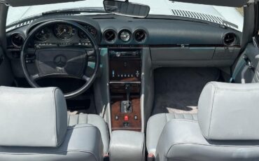 Mercedes-Benz-SL-Class-1989-28