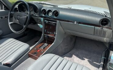 Mercedes-Benz-SL-Class-1989-33