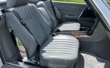 Mercedes-Benz-SL-Class-1989-37