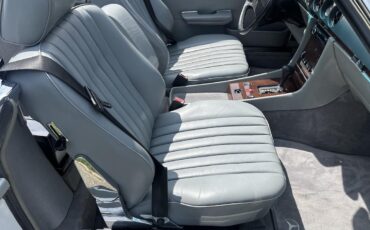 Mercedes-Benz-SL-Class-1989-38