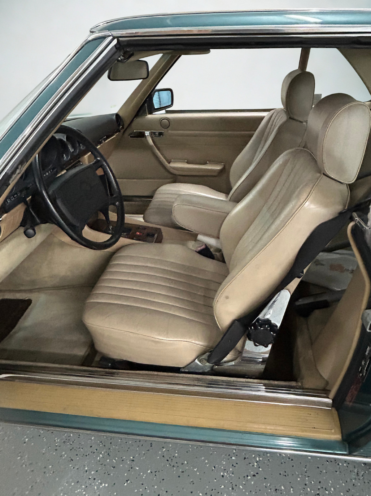 Mercedes-Benz-SL-Class-1989-Convertible-2