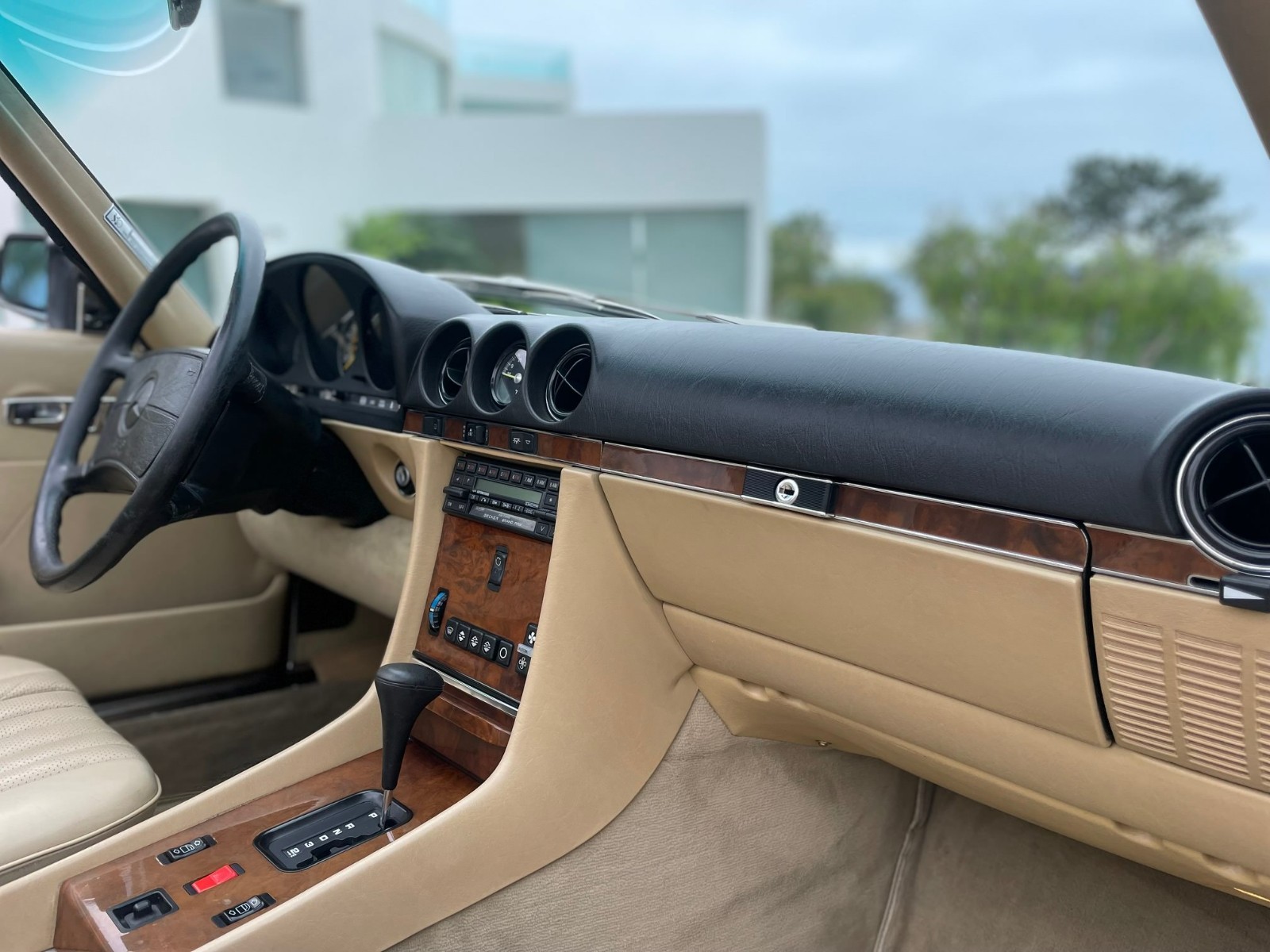 Mercedes-Benz-SL-Class-1989-Convertible-4