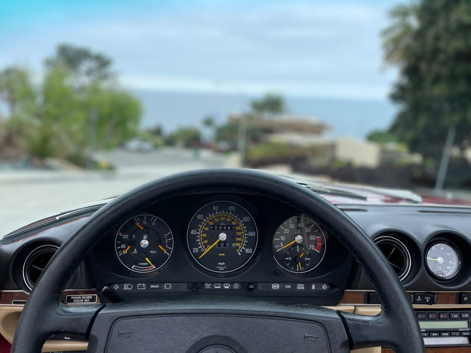 Mercedes-Benz-SL-Class-1989-Convertible-8