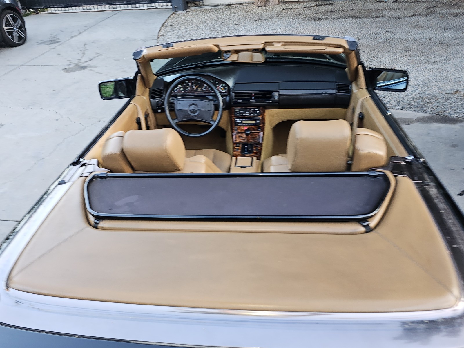 Mercedes-Benz-SL-Class-1991-18