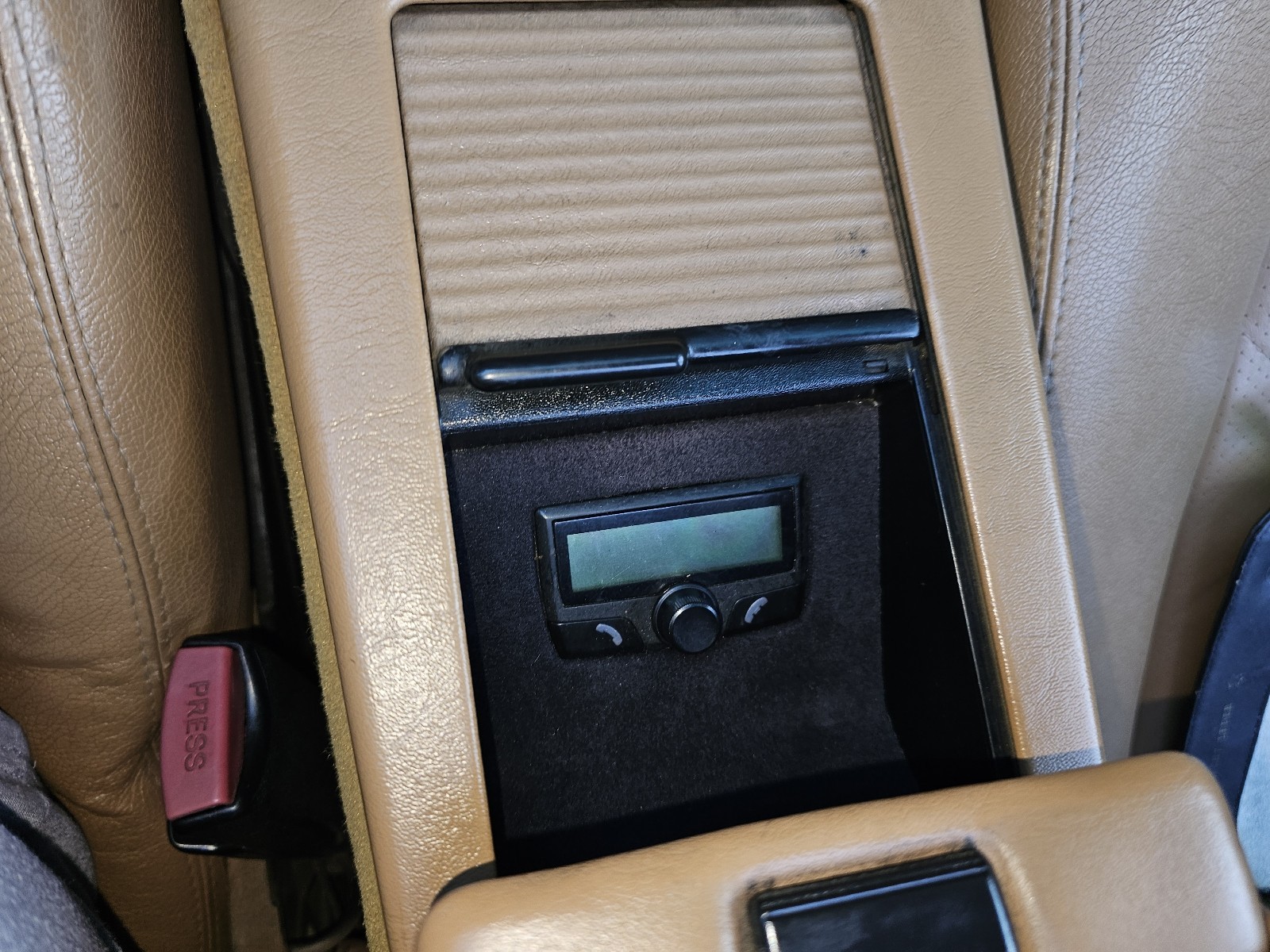 Mercedes-Benz-SL-Class-1991-24