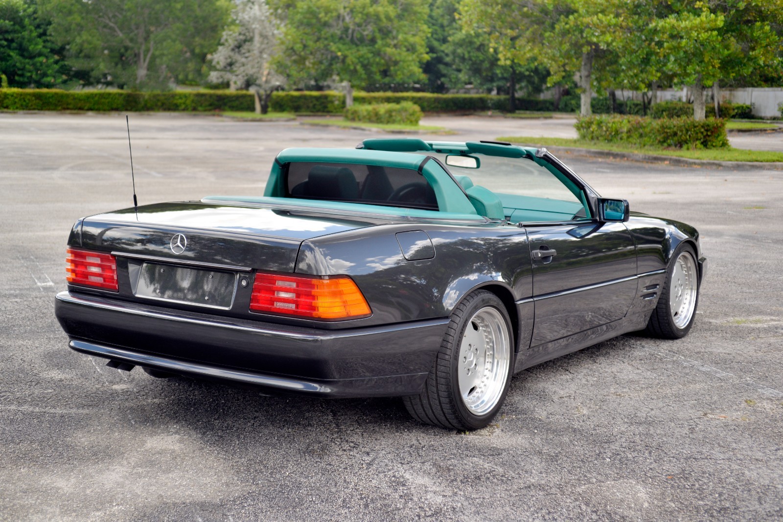 Mercedes-Benz-SL-Class-1993-Convertible-10