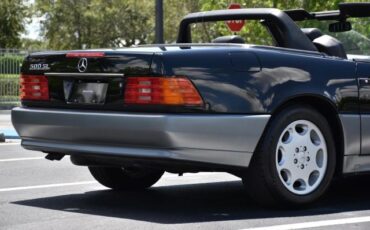 Mercedes-Benz-SL-Class-1993-Convertible-10