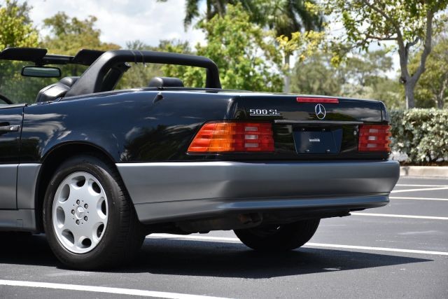 Mercedes-Benz-SL-Class-1993-Convertible-11