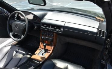 Mercedes-Benz-SL-Class-1993-Convertible-15