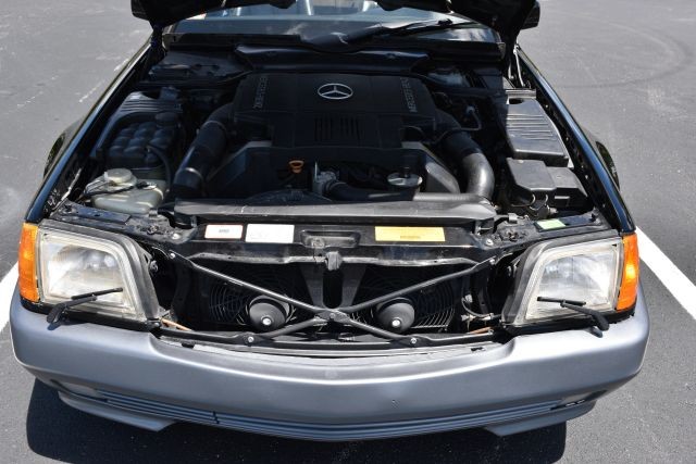 Mercedes-Benz-SL-Class-1993-Convertible-17