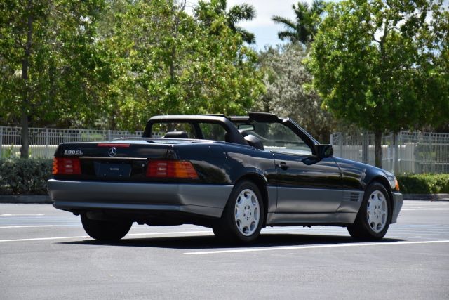 Mercedes-Benz-SL-Class-1993-Convertible-2
