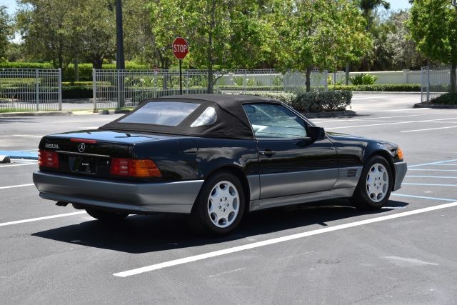 Mercedes-Benz-SL-Class-1993-Convertible-21