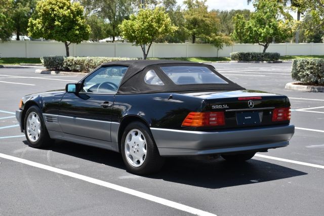 Mercedes-Benz-SL-Class-1993-Convertible-23