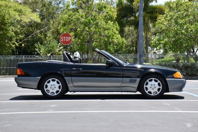 Mercedes-Benz-SL-Class-1993-Convertible-4