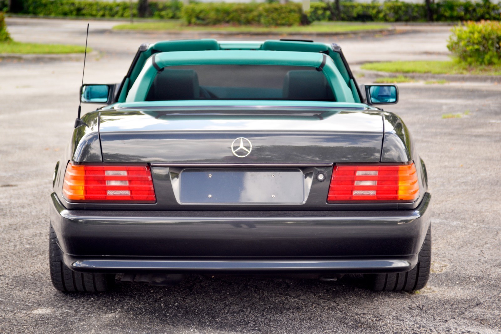 Mercedes-Benz-SL-Class-1993-Convertible-9